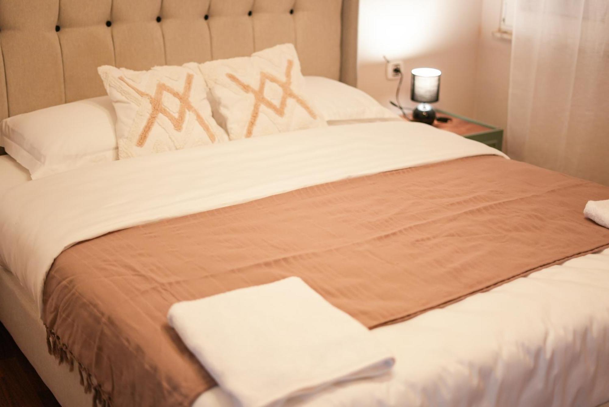 Grandpa House - App.3 Apartamento Tirana Exterior foto