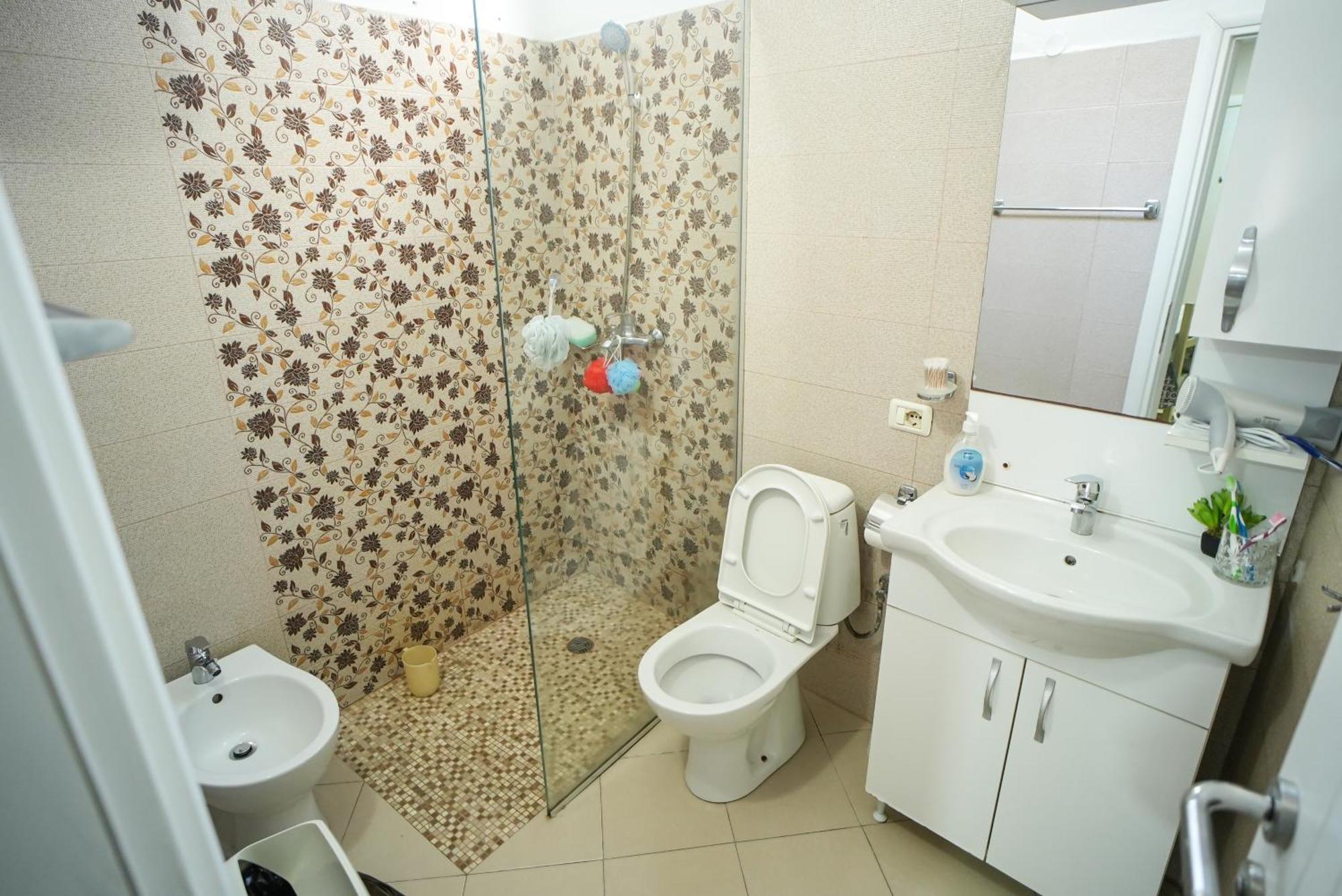 Grandpa House - App.3 Apartamento Tirana Exterior foto